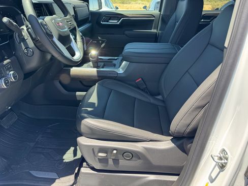 New 2026 GMC Sierra 1500 SLT AWD/4WD image 16