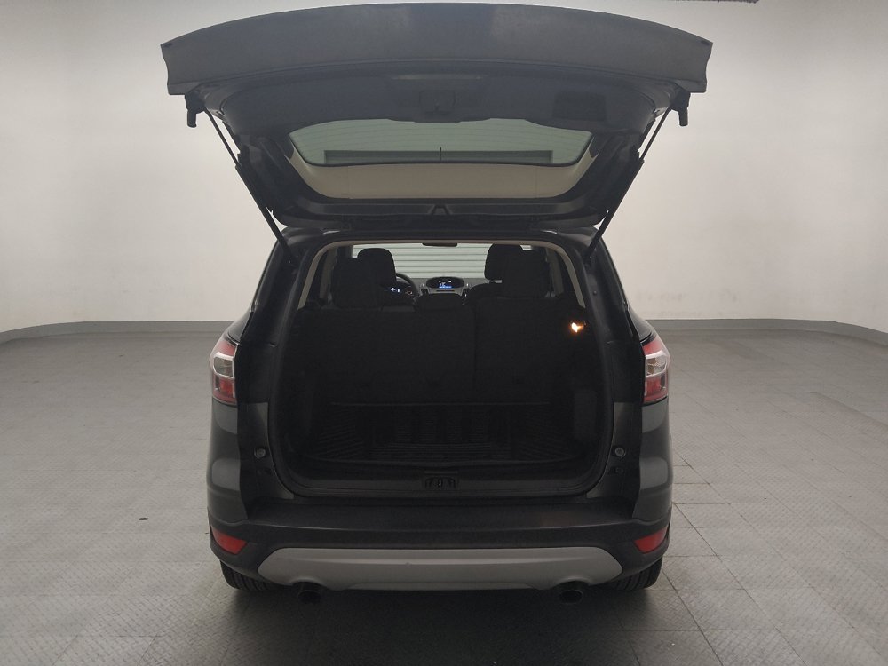 Used 2017 Ford Escape SE FWD image 29