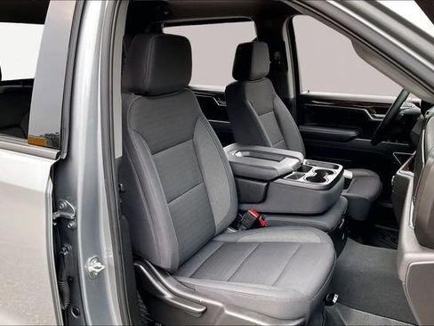 Used 2025 GMC Sierra 1500 Elevation image 18