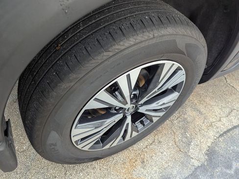 Used 2021 Nissan Rogue SV FWD image 18