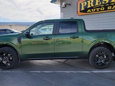 Used 2025 Ford Maverick Lariat w/ Black Appearance Package image 9