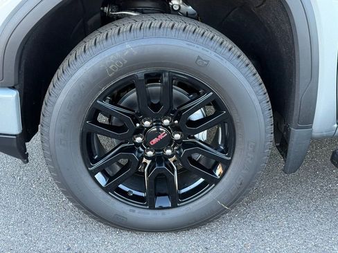 New 2026 GMC Sierra 1500 Elevation image 9