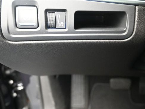 Used 2023 Cadillac XT6 Premium Luxury image 16