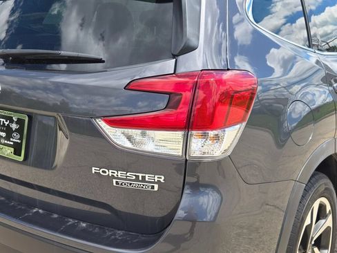 Used 2022 Subaru Forester Touring AWD/4WD image 13