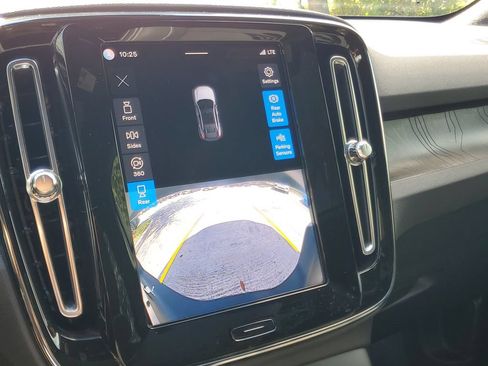Certified 2023 Volvo C40 P8 Recharge Plus AWD/4WD image 25