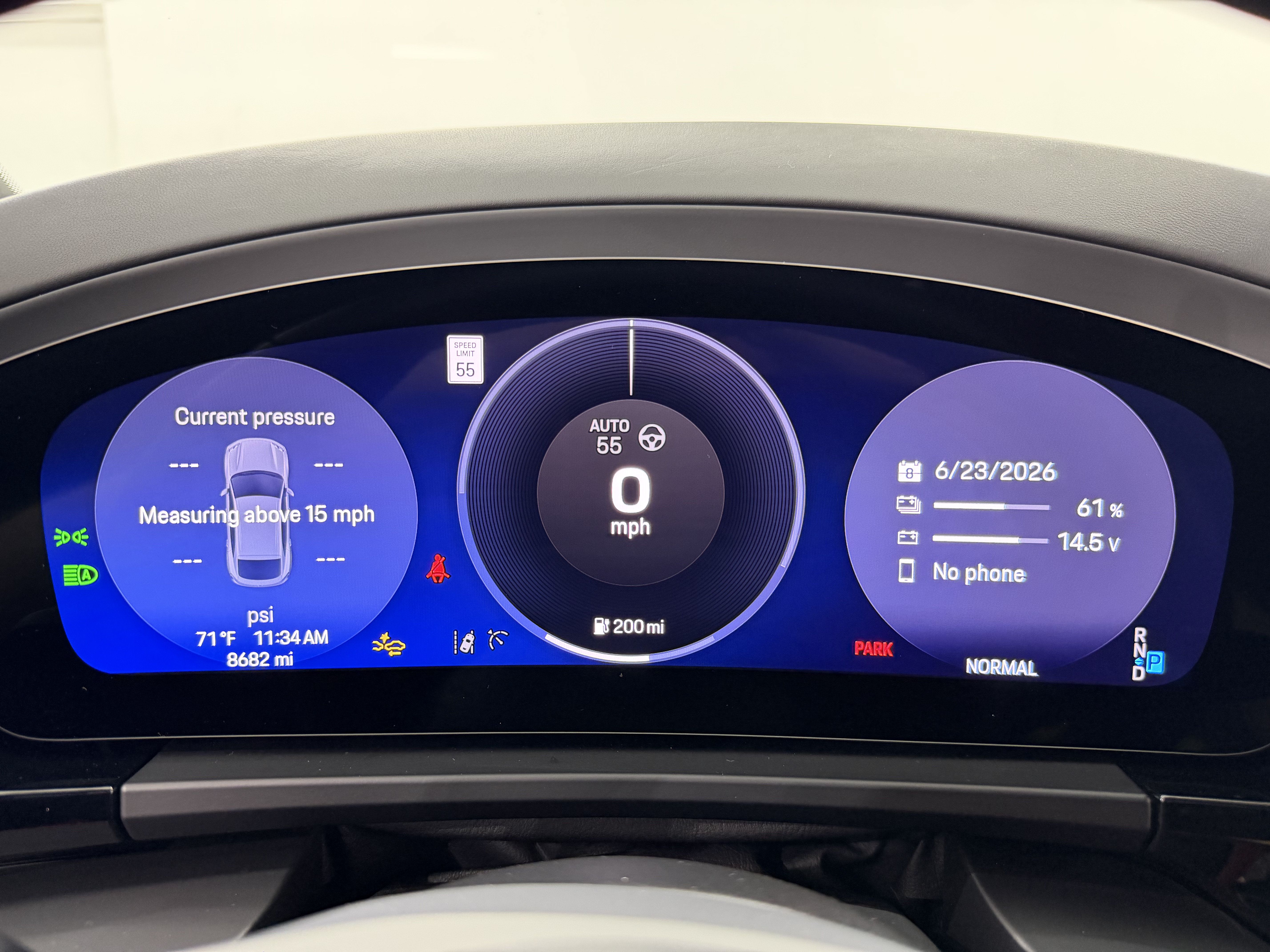 Used 2025 Porsche Macan 4S Electric AWD/4WD image 55