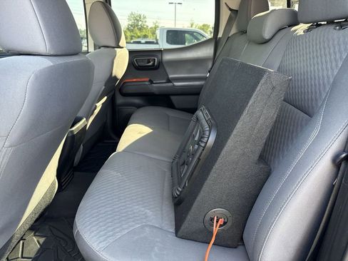 Used 2021 Toyota Tacoma SR AWD/4WD image 22