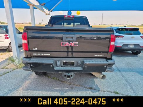 Used 2017 GMC Sierra 2500 Denali w/ Duramax Plus Package AWD/4WD image 9