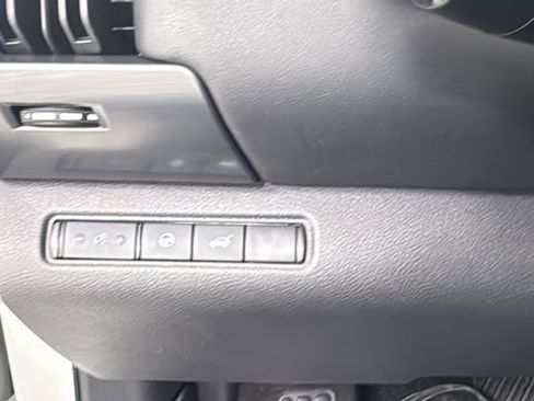 Used 2024 Nissan Pathfinder SL w/ SL Premium Package image 33