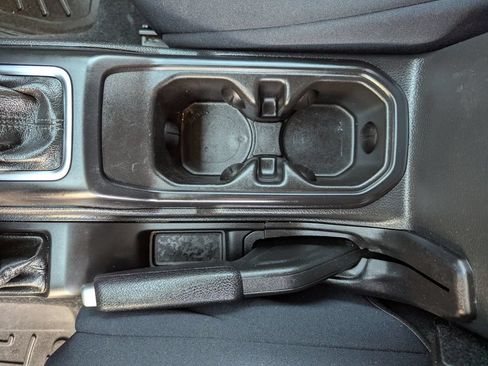 Used 2023 Jeep Wrangler Sport AWD/4WD image 25