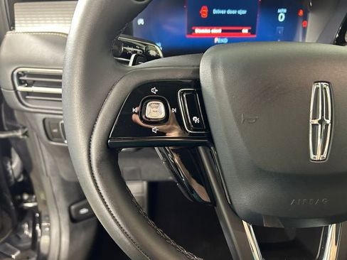 Used 2025 Lincoln Corsair FWD image 16