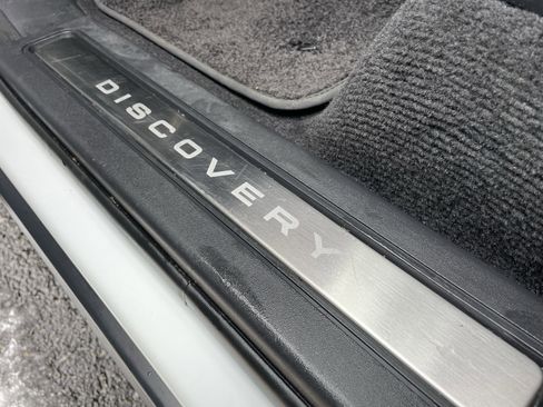 Certified 2024 Land Rover Discovery Dynamic SE image 43