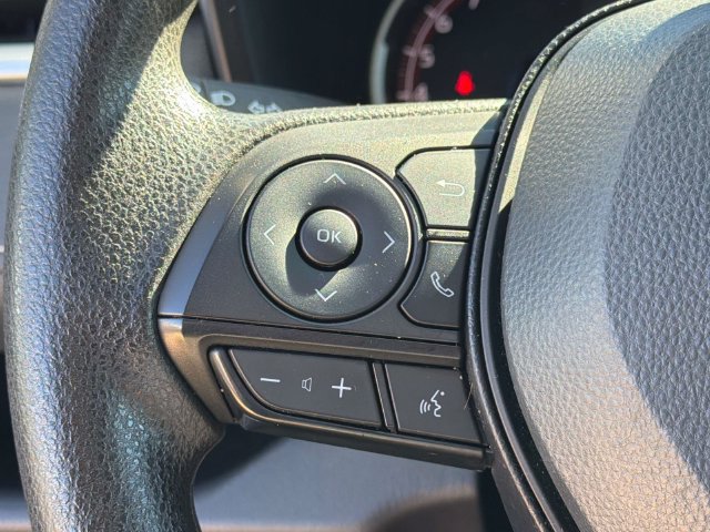 Used 2025 Toyota RAV4 XLE AWD/4WD image 29