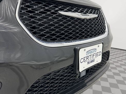 Used 2023 Chrysler Pacifica Touring-L FWD image 26