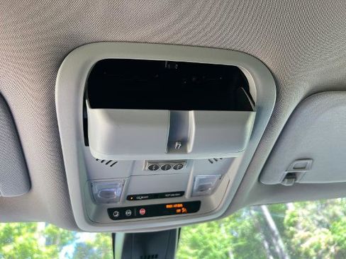 Used 2022 Chevrolet Blazer LT image 25