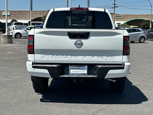 New 2025 Nissan Frontier SV w/ SV Convenience Package image 5