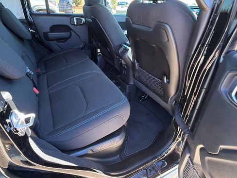 Used 2025 Jeep Wrangler Unlimited Rubicon 4xe w/ Convenience Group image 21