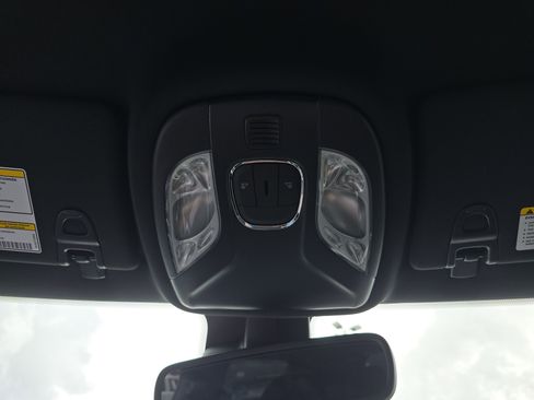 New 2025 Jeep Compass Latitude w/ Altitude Special Edition image 28