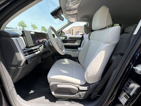 New 2026 Hyundai Santa Fe SE FWD image 13