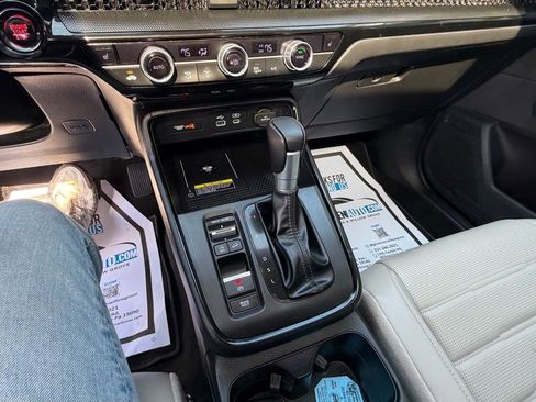 Used 2025 Honda CR-V EX-L image 13