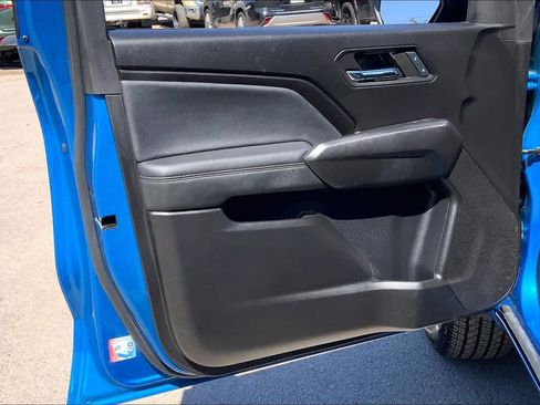 Used 2024 Chevrolet Colorado LT w/ LT Convenience Package II image 21