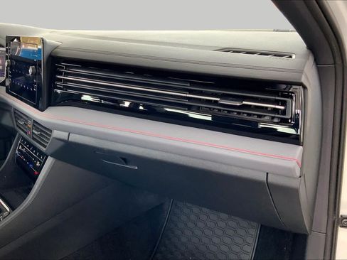 Used 2025 Volkswagen Jetta GLI Autobahn FWD image 18