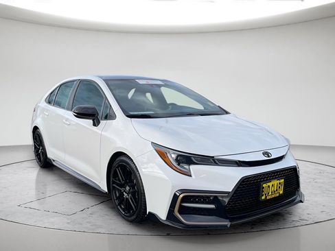 Certified 2022 Toyota Corolla SE FWD image 1