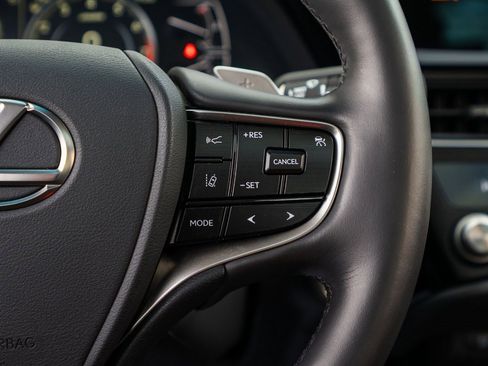 Used 2024 Lexus ES 350 w/ Premium Package image 29