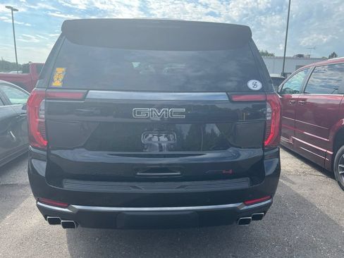 Used 2026 GMC Yukon XL AT4 w/ AT4 Premium Package AWD/4WD image 4