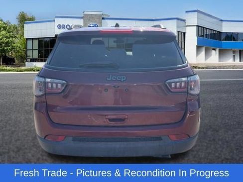 Used 2021 Jeep Compass Latitude FWD image 5