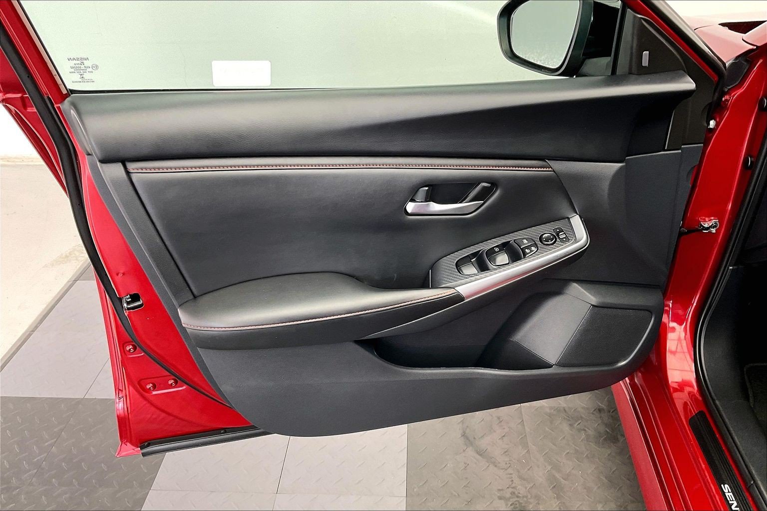 Used 2024 Nissan Sentra SR FWD image 25