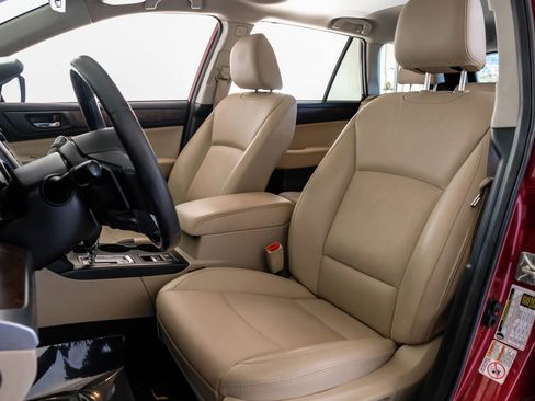 Used 2017 Subaru Outback 2.5i Limited image 30