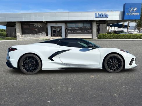 Used 2023 Chevrolet Corvette Stingray Premium Conv w/ Z51 Performance Package image 8