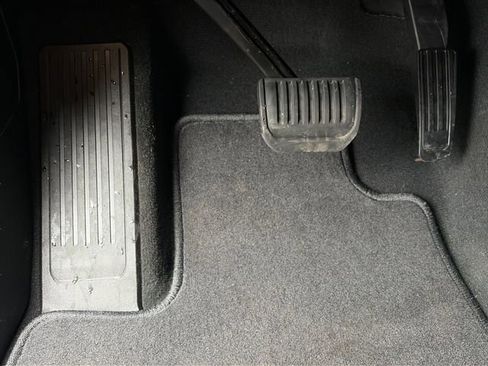 New 2026 Jeep Grand Cherokee Laredo image 18