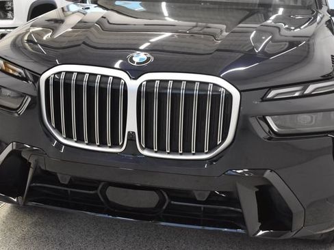 Used 2024 BMW X7 xDrive40i w/ M Sport Package AWD/4WD image 14