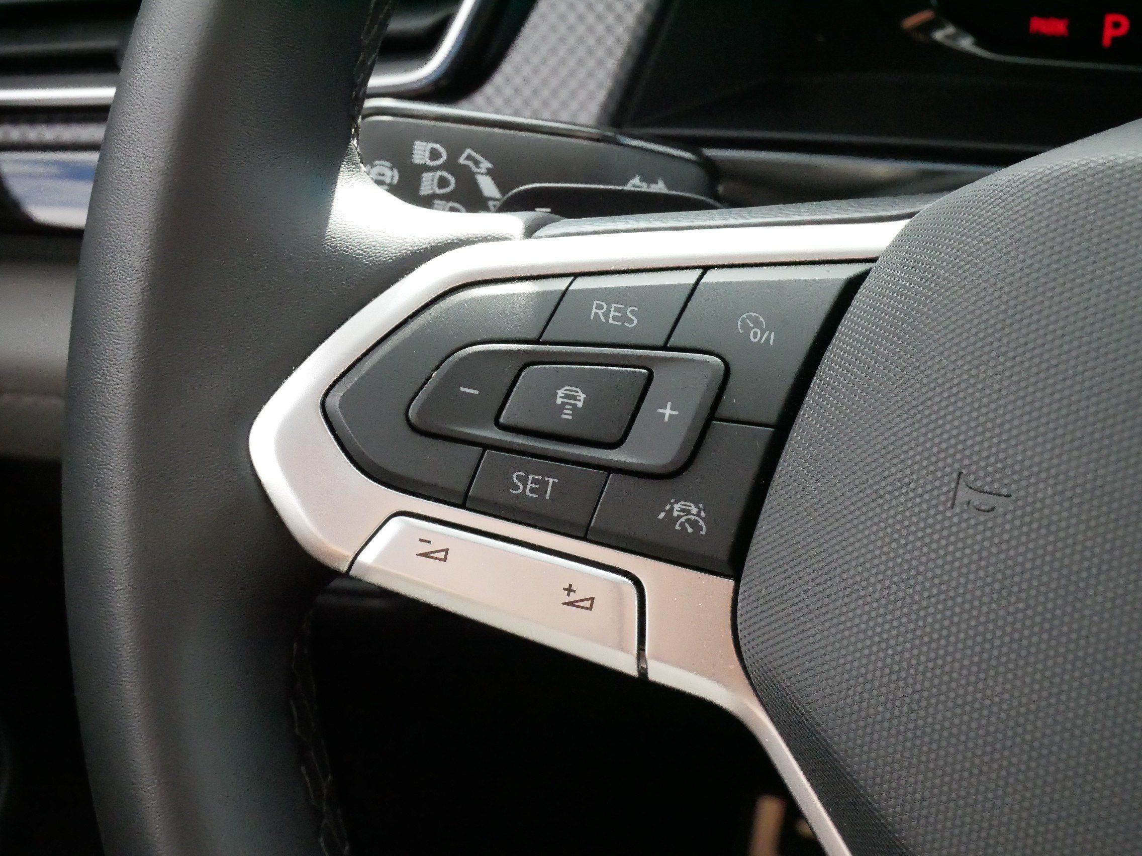 Certified 2026 Volkswagen Atlas Peak Edition AWD/4WD image 26