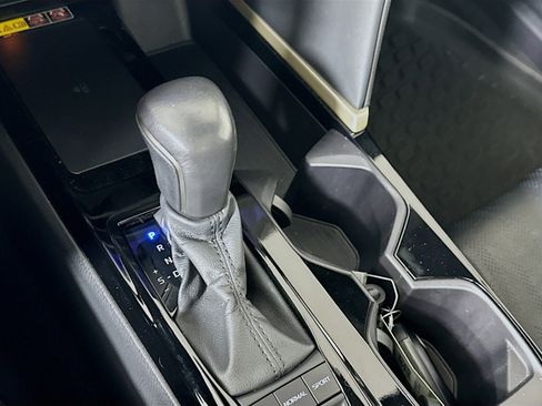 Used 2025 Toyota Camry XSE FWD image 24