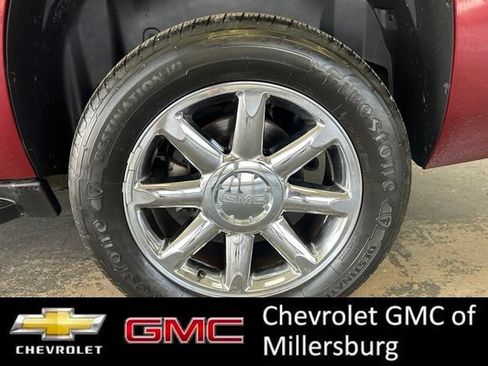 Used 2008 GMC Yukon XL SLT w/ SLT Preferred Equipment Group AWD/4WD image 8