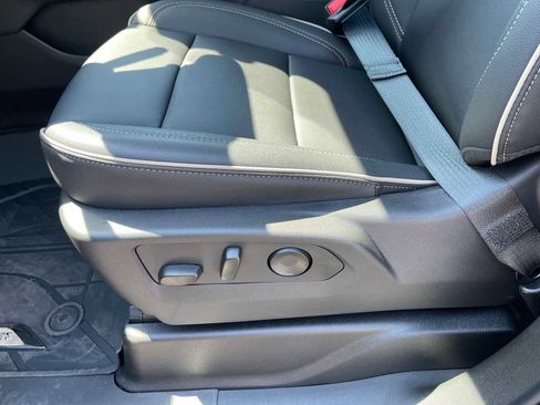 New 2025 Chevrolet Suburban Premier image 26