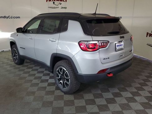 New 2026 Jeep Compass Trailhawk AWD/4WD image 4