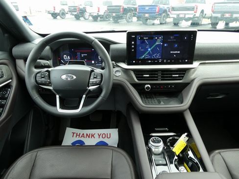 Used 2025 Ford Explorer Platinum w/ Ultimate Package image 25