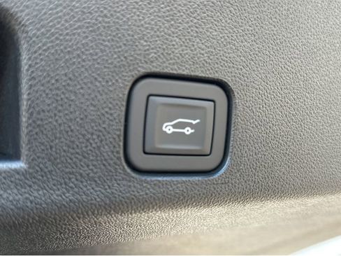 New 2026 Buick Enclave Avenir image 13