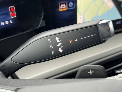 Used 2025 Chevrolet Traverse LT w/ Midnight/Sport Edition image 33