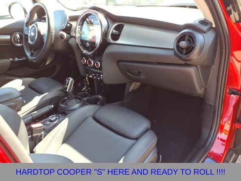 Used 2024 MINI Cooper S FWD image 9