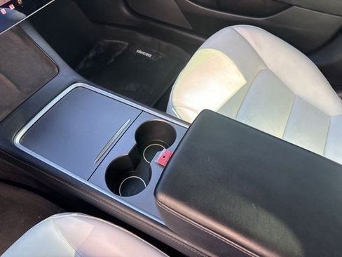 Used 2021 Tesla Model 3 Standard Range Plus image 22