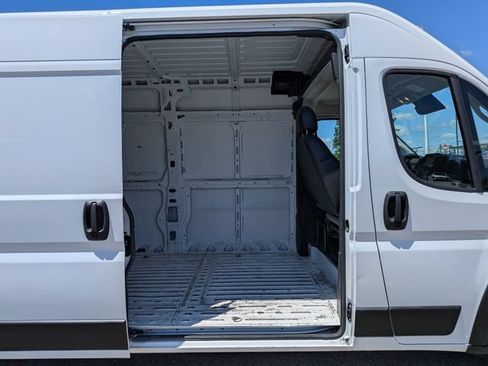 Used 2023 RAM ProMaster 2500 FWD image 30