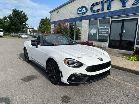 Used 2019 FIAT 124 Spider Abarth w/ Convenience Group RWD image 2