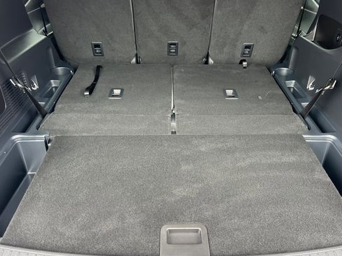 Used 2025 Ford Explorer Active image 16