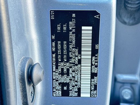 Used 2021 Toyota Highlander XLE FWD image 30