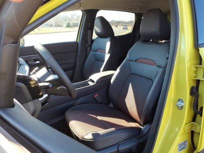 New 2026 Nissan Kicks SR w/ Cold Weather Package